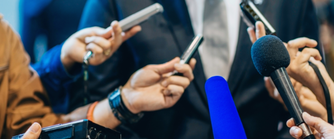 No Dia do Jornalista, governo assina protocolo nacional para investigação de crimes contra jornalistas